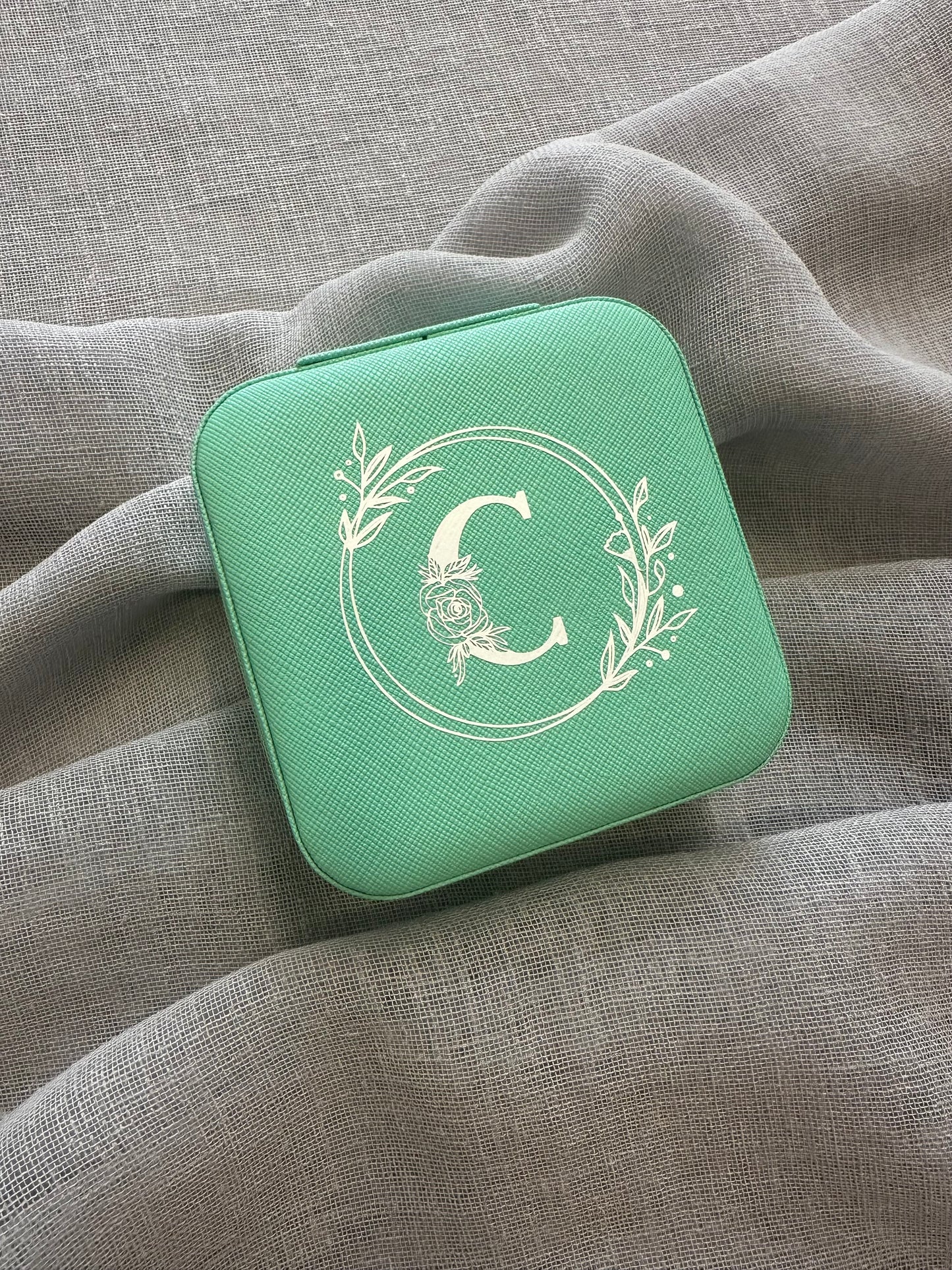 Jewelry box
