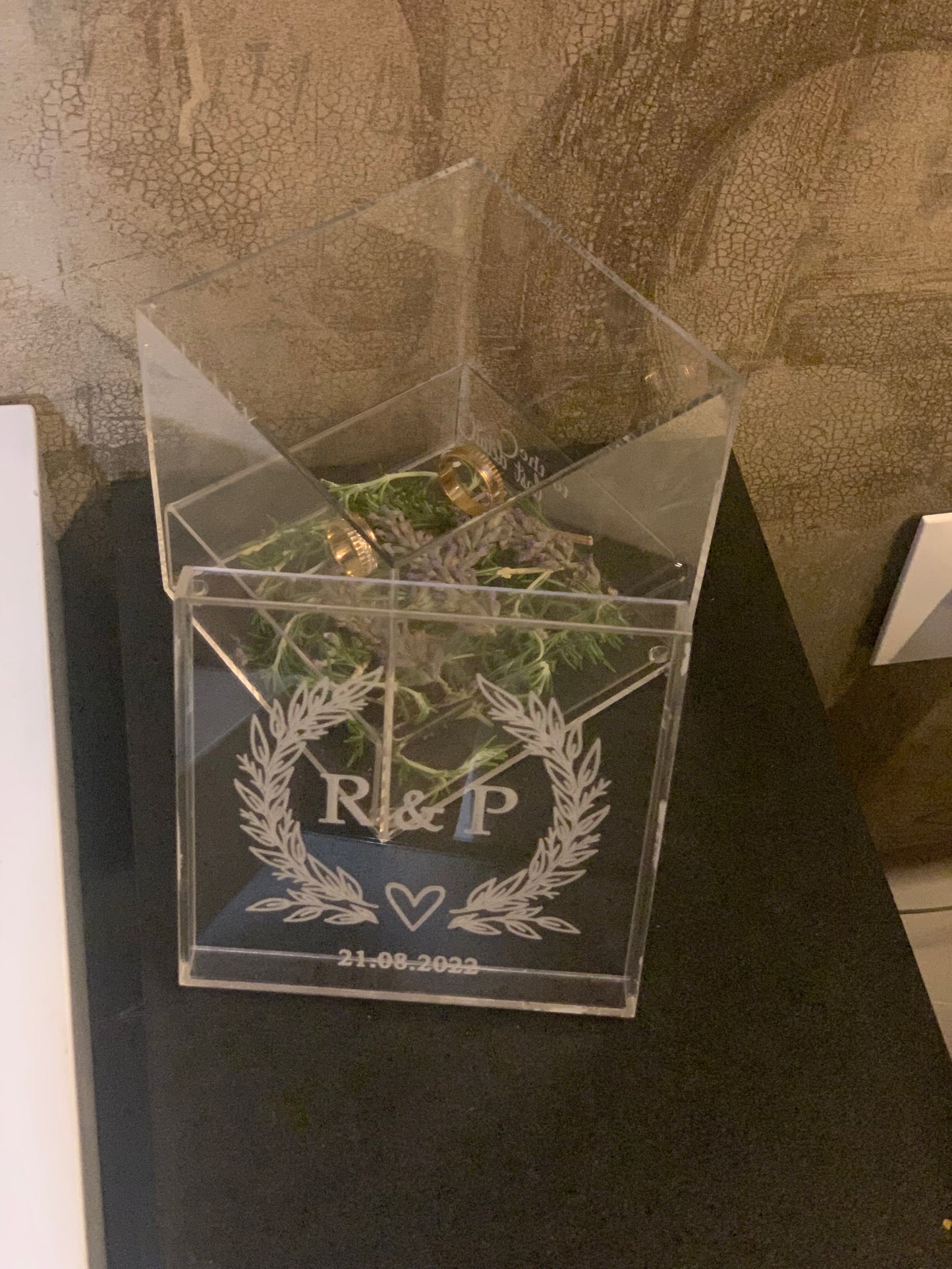 Ring Holder Acrylic Box