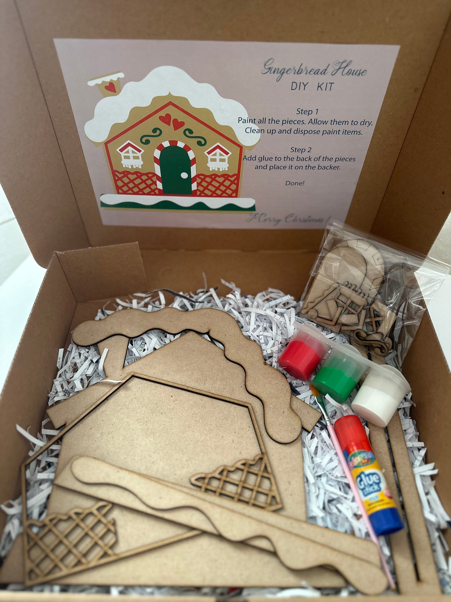 Gingerbread house DIY kit